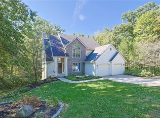 5748 Golf Crest Dr, West Chester, OH 45069