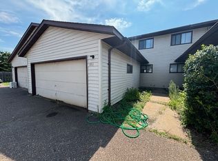 861 Kari Dr, Eau Claire, WI 54701