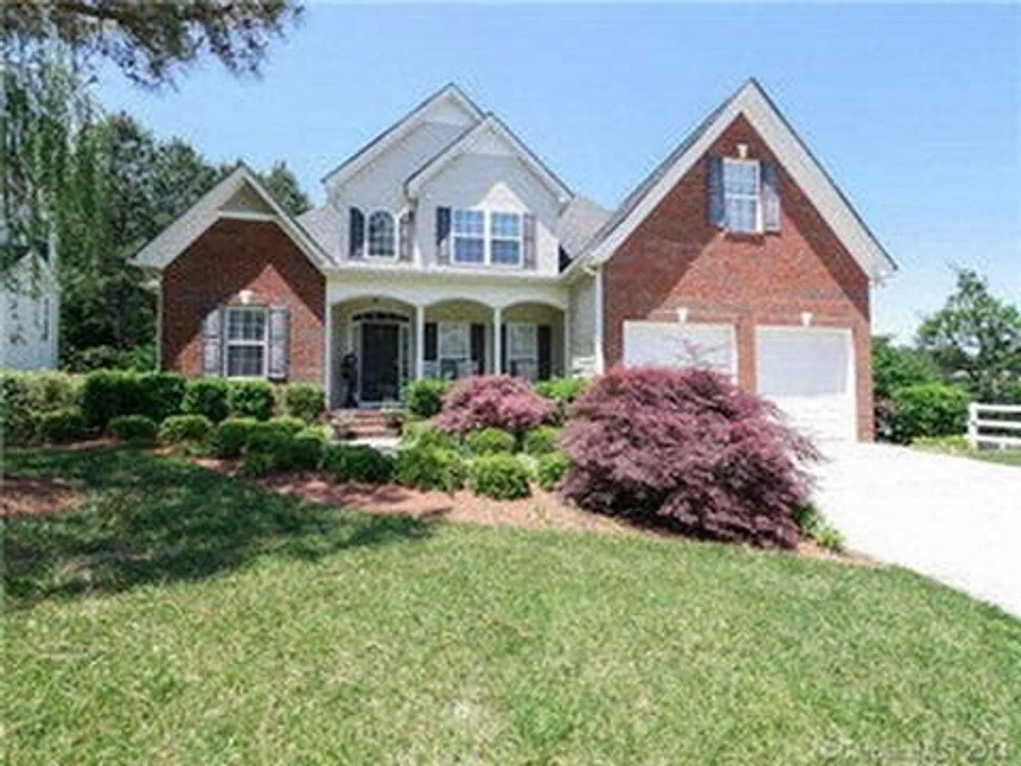 Large 4 br, 2.5 bath home in Rock Hill — Photo 1