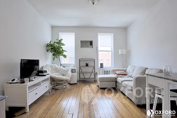 Rented by Oxford Property Group | media 1