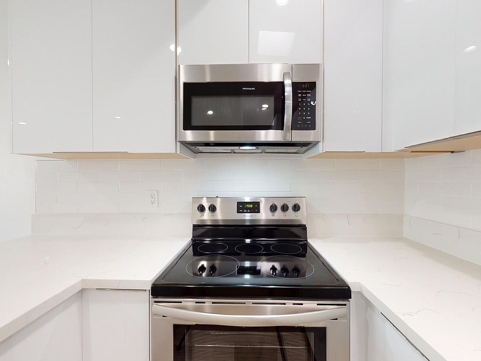 1st image of 3655 Westwood Blvd APT 15