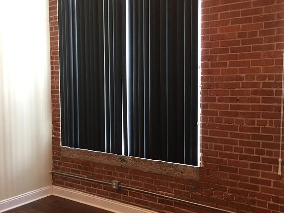 5th image of 2740 Fort Ave APT 104
