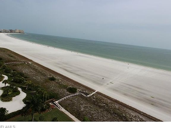 3rd image of 140 Seaview Ct APT 1801N