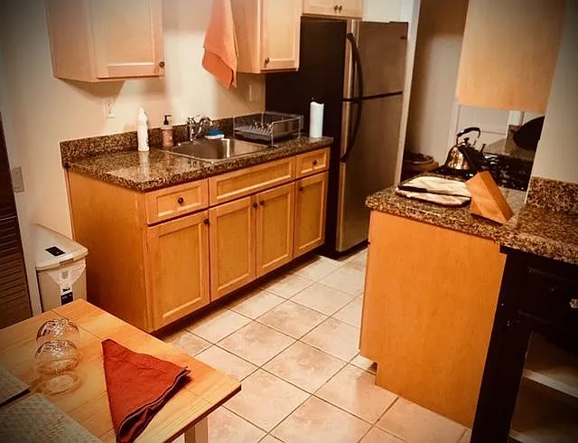 237 S Elm Dr #3 — Photo 4