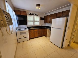 1212 17th Ave #2, Honolulu, HI 96816