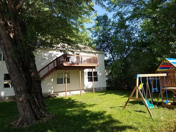 4th image of 3707 Baker St