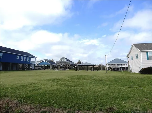 132 Riverside Dr, Hackberry, LA 70645