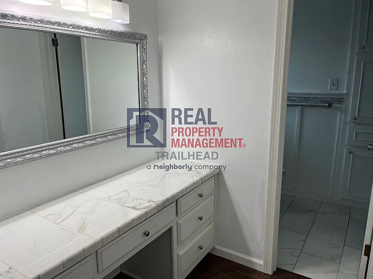 6402 Espana Dr — Photo 13