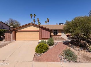 831 N Constitution Dr, Tucson, AZ 85748