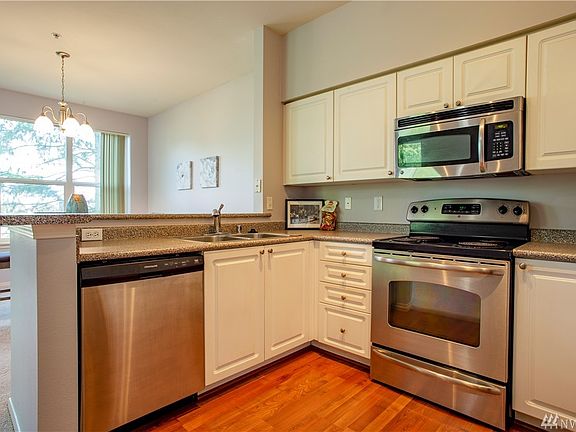 4th image of 3116 164th St SW APT 604