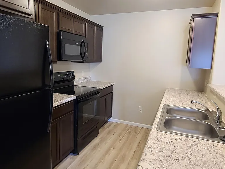 535 Neel St #302 — Photo 13