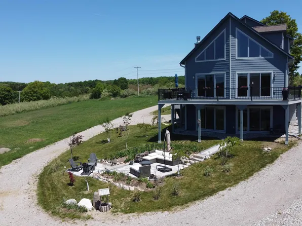 5815 Farrell Rd, Central Lake, MI 49622