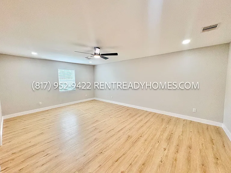 1416 Fairbanks St — Photo 26