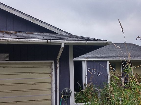 3rd image of 7125 Scarboro Ln N
