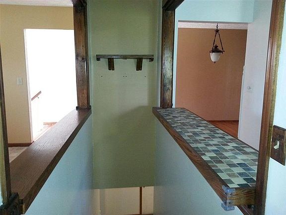 3rd image of 969 Richwood Cir