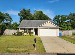 1587 Rossmore Dr, Fayetteville, NC 28314