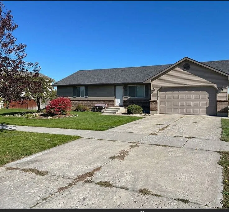 2099 Gladys Dr