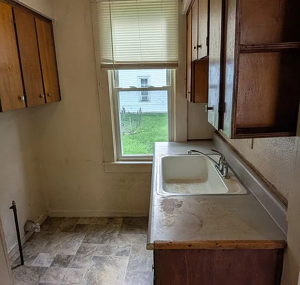 1316 4th St NE — Photo 10