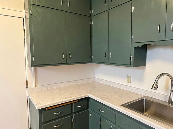 3rd image of 415 E Saint Germain St #4