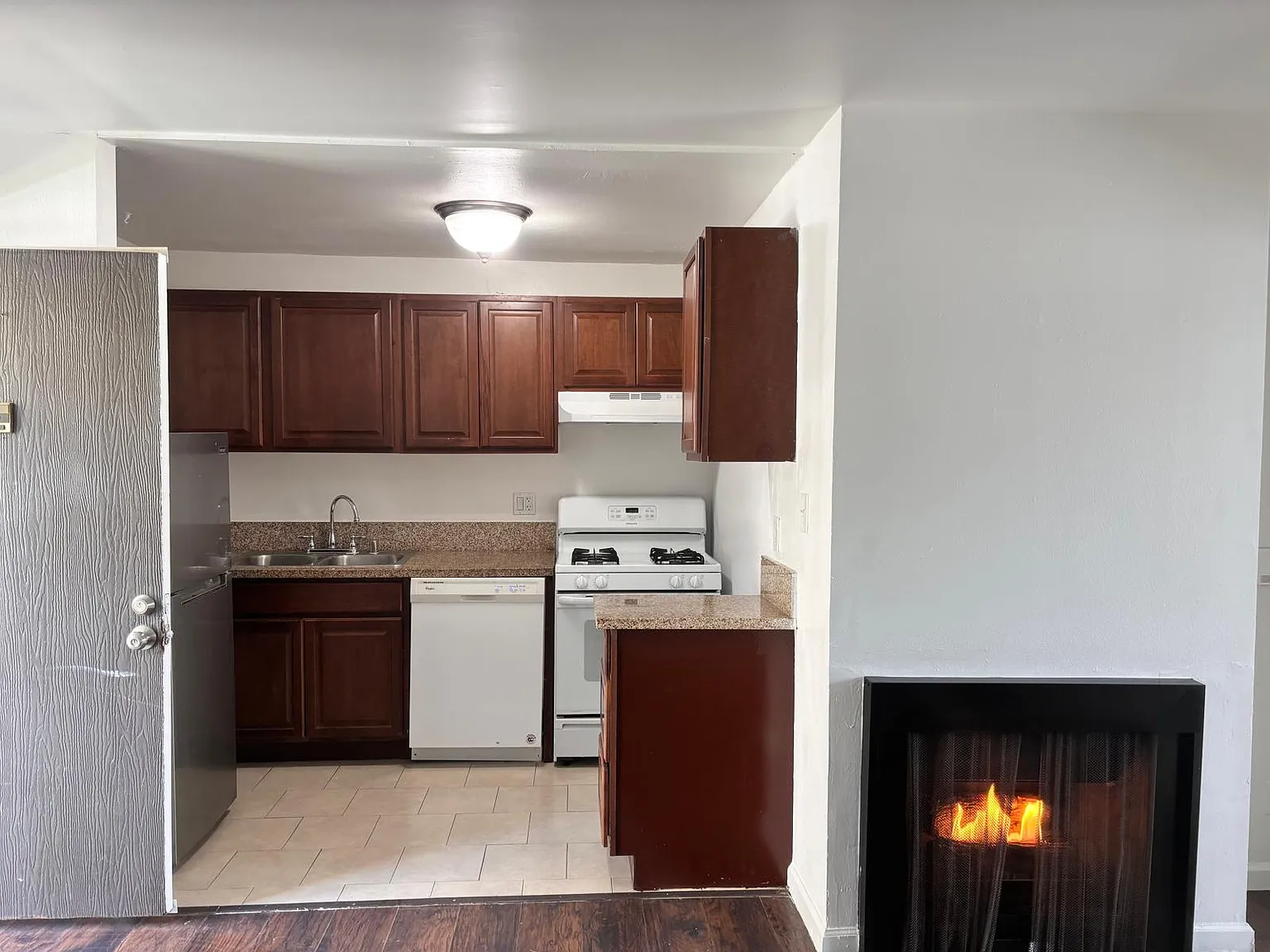 1 bed, 650 sqft, $1,595 — Photo 2