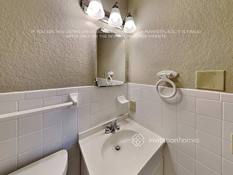 1715 Staunton Ave — Photo 16