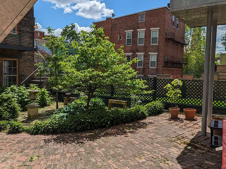 1332 Broadway St — Photo 29