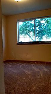 3rd image of 2221 Three Sisters Ct NE