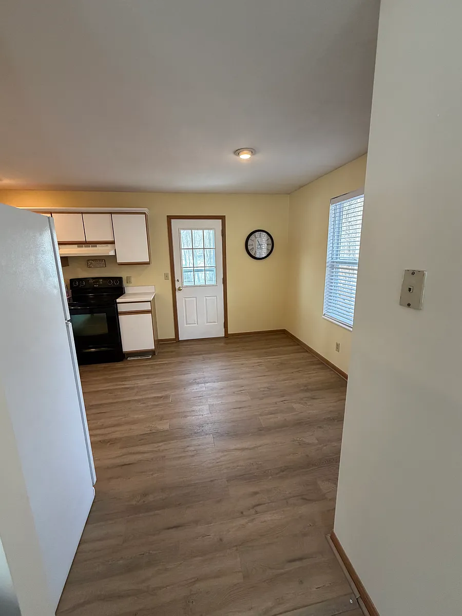 Building Photo - 3084 Moffett Rd #3084