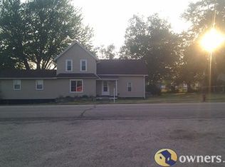 207 S Main St, Onslow, IA 52321