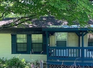 520 Country Lake Rdg, Villa Ridge, MO 63089