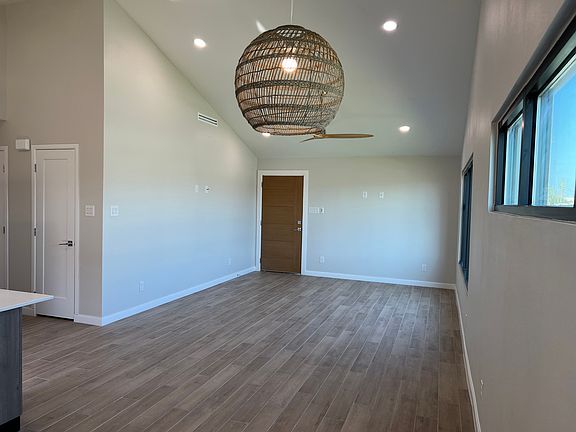 4th image of 1320 E Iris Ave #A