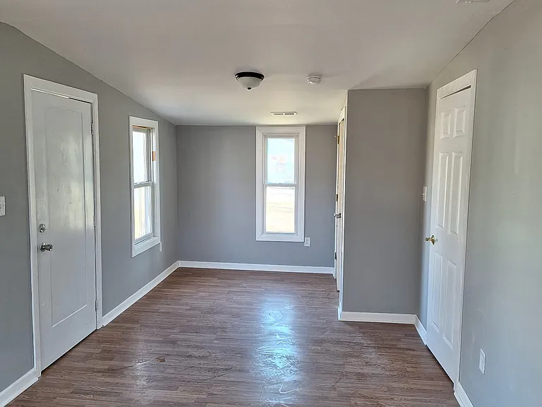 615 S Mountain St — Photo 11