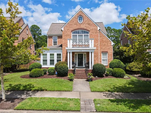 318 Walt Whitman Ave, Newport News, VA 23606
