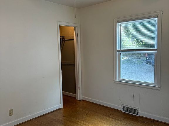 4th image of 615 Denison Ave
