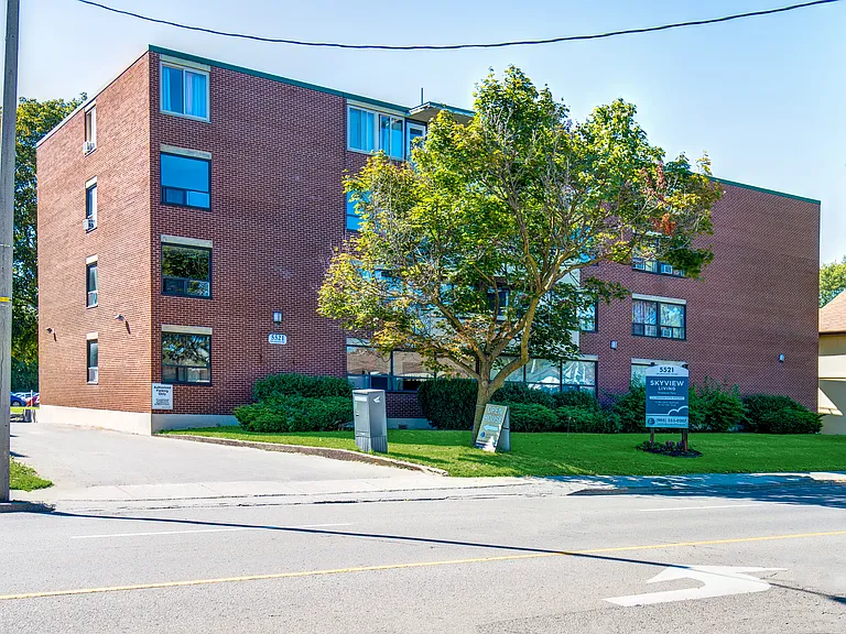 5521 Drummond Rd — Photo 3
