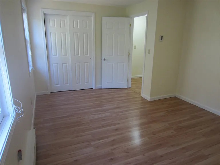 1025 S Mammoth Rd #6 — Photo 16