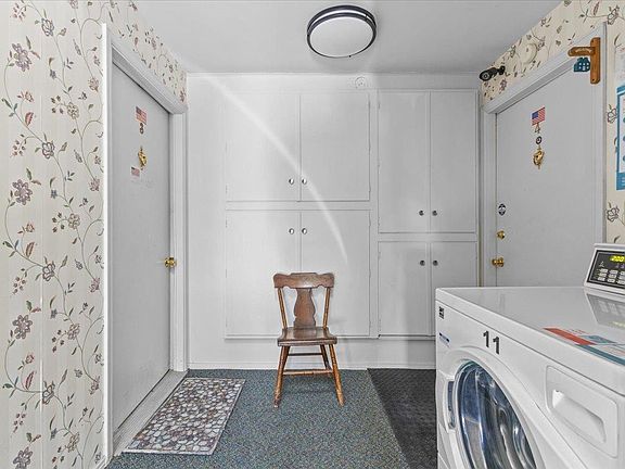 3rd image of 125 Kennedy Drive #3