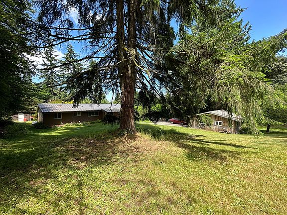 2nd image of 4515 NE Eagle Harbor Dr