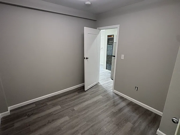 5054 Gratiot Ave #5 — Photo 8