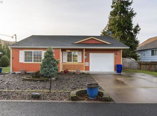 16 E Lakeview St, Lowell, OR 97452