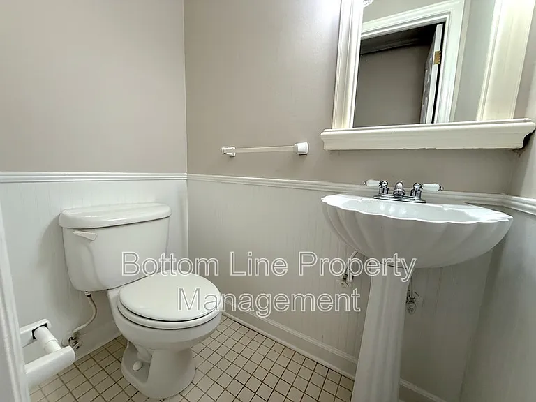 2336 Kenmore Ave #H — Photo 4