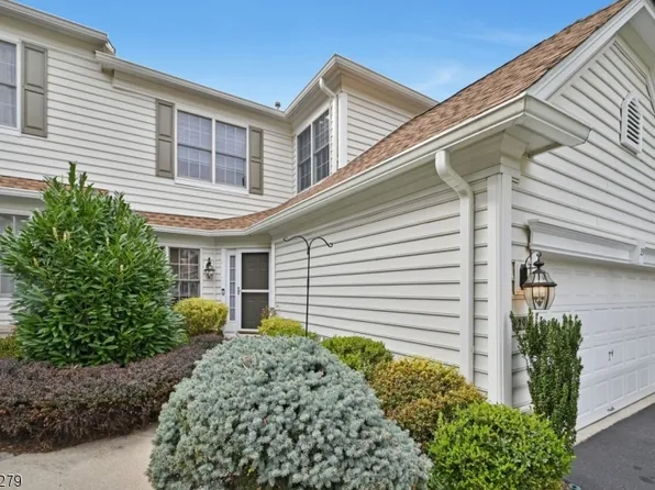 29 Thistle Dr, Paramus Boro, NJ 07652