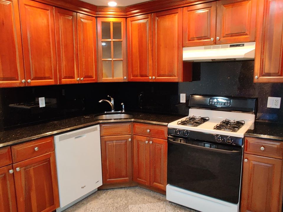 1st image of 1412 Clintonville St Floor 2