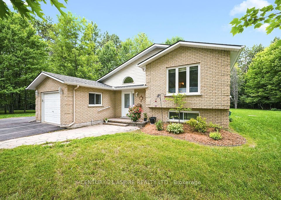 1st image of 23 Cardinal Cres