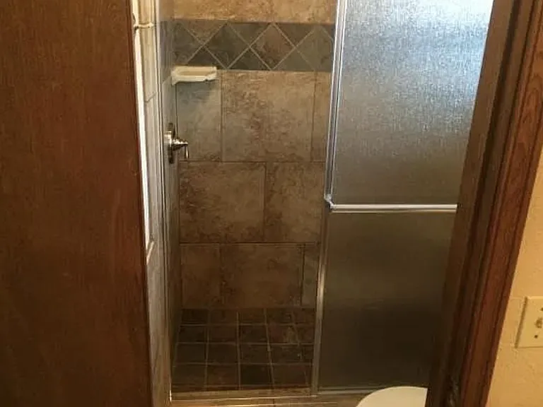 3601 Shannon Dr — Photo 4