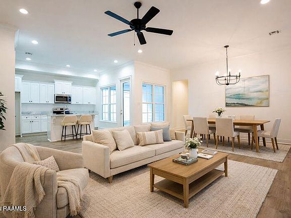 5th image of 221 Alpine Dr