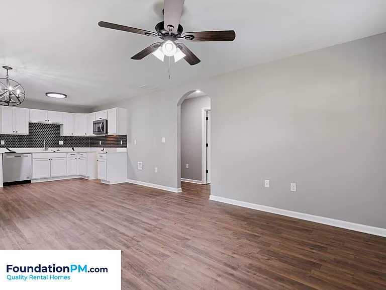 3533 Meyers Rd — Photo 2