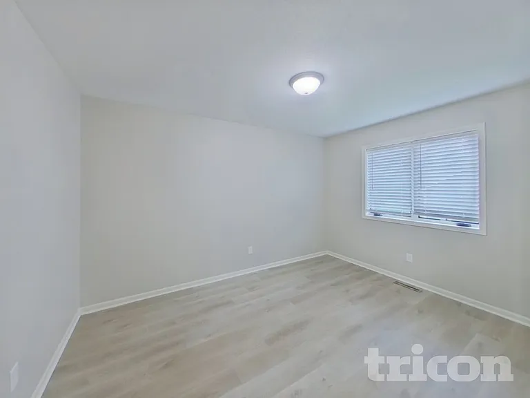 209 Greenbriar Ln — Photo 16
