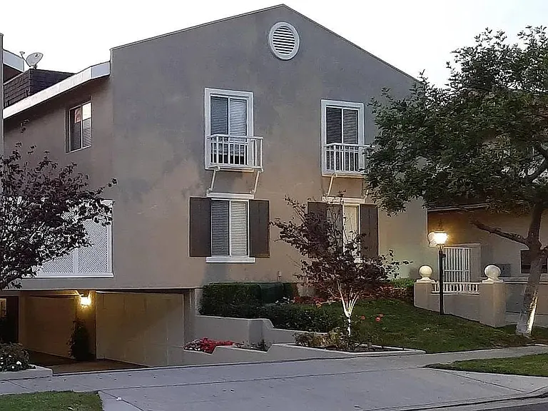 731 S Chapel Ave — Photo 1