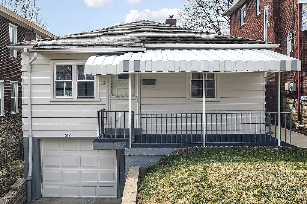 642 Melbourne St photo 1